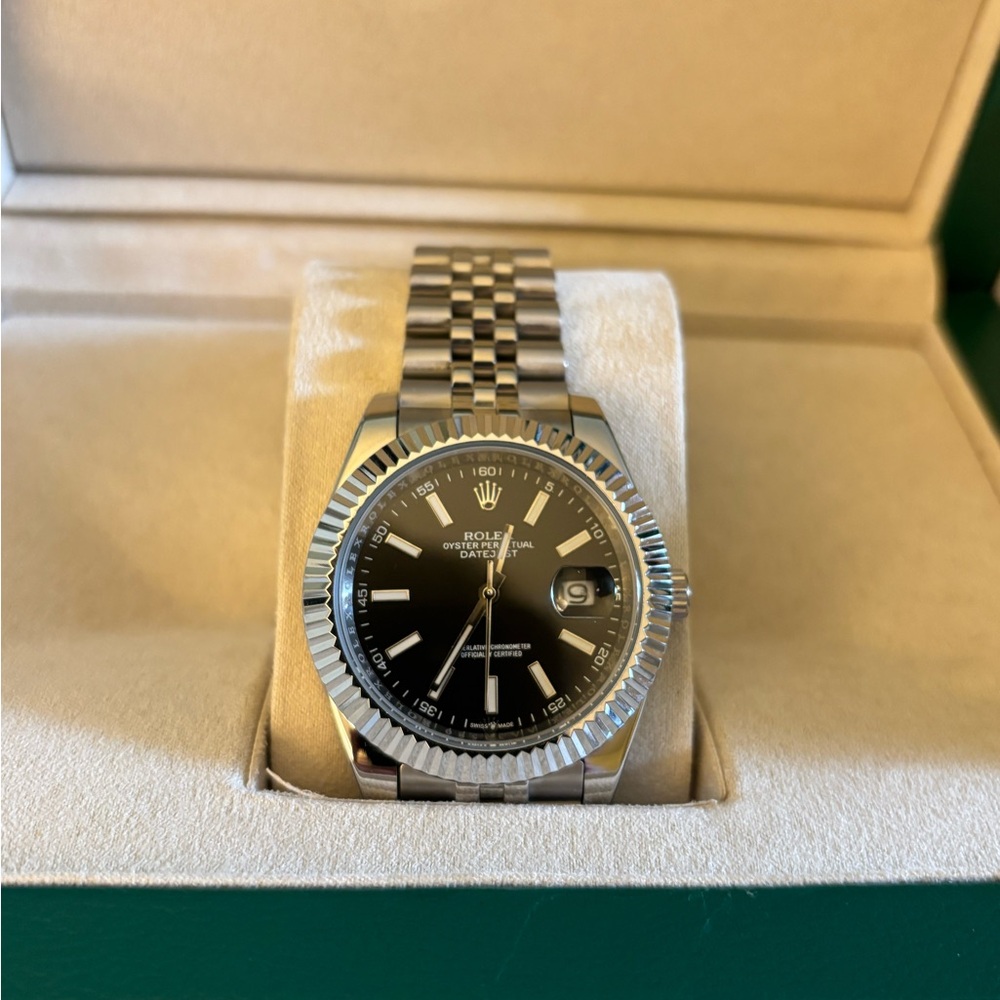 Rolex Silver and Black Watch 41mm oyster perpetual automatic movement Swiss made
